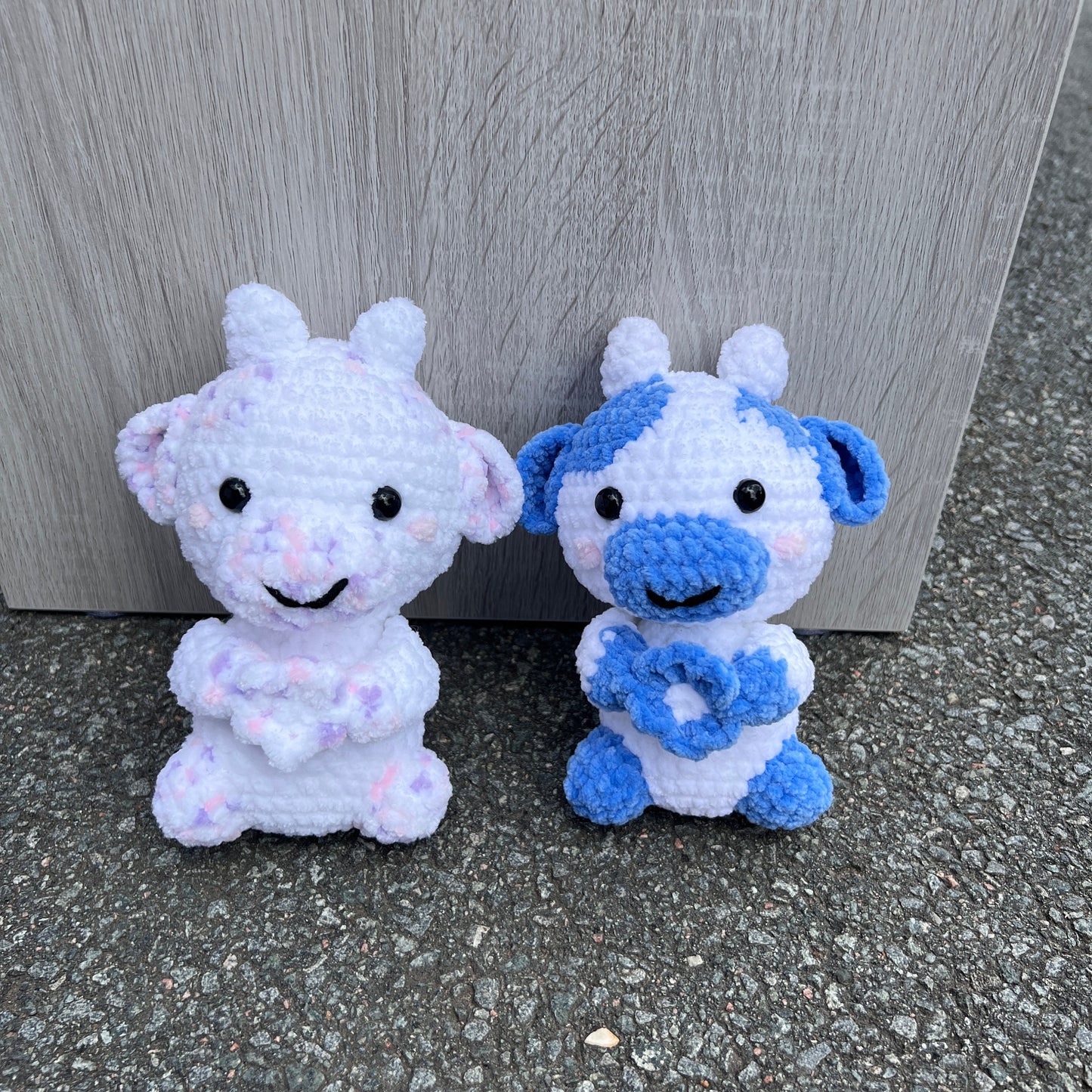 Crochet Cow | Cute farm plush | Animal plushie | Handmade toy | Unique gift | Colourful decor | Soft stuffed toy | Nursery decor