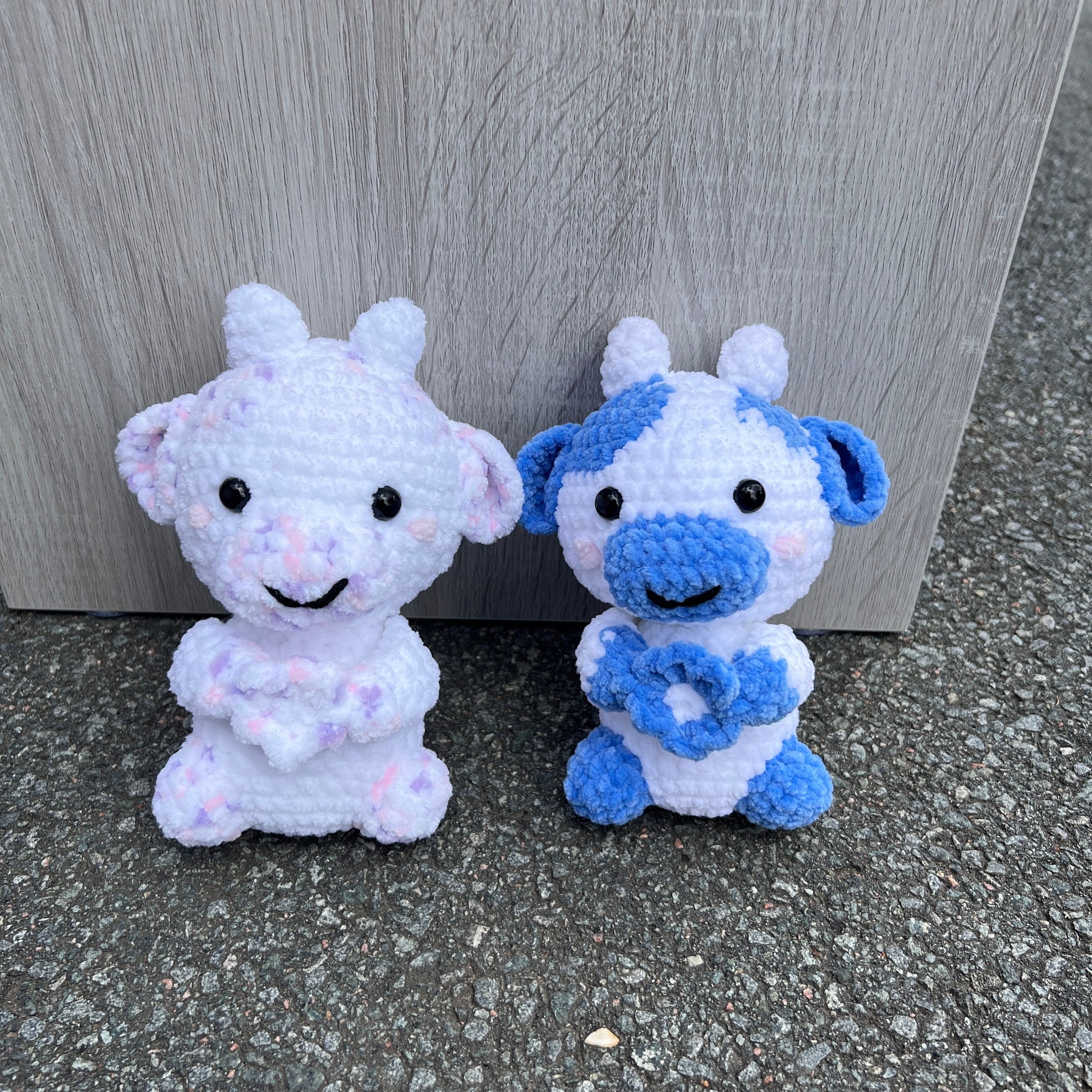 Crochet Cow | Cute farm plush | Animal plushie | Handmade toy | Unique gift | Colourful decor | Soft stuffed toy | Nursery decor