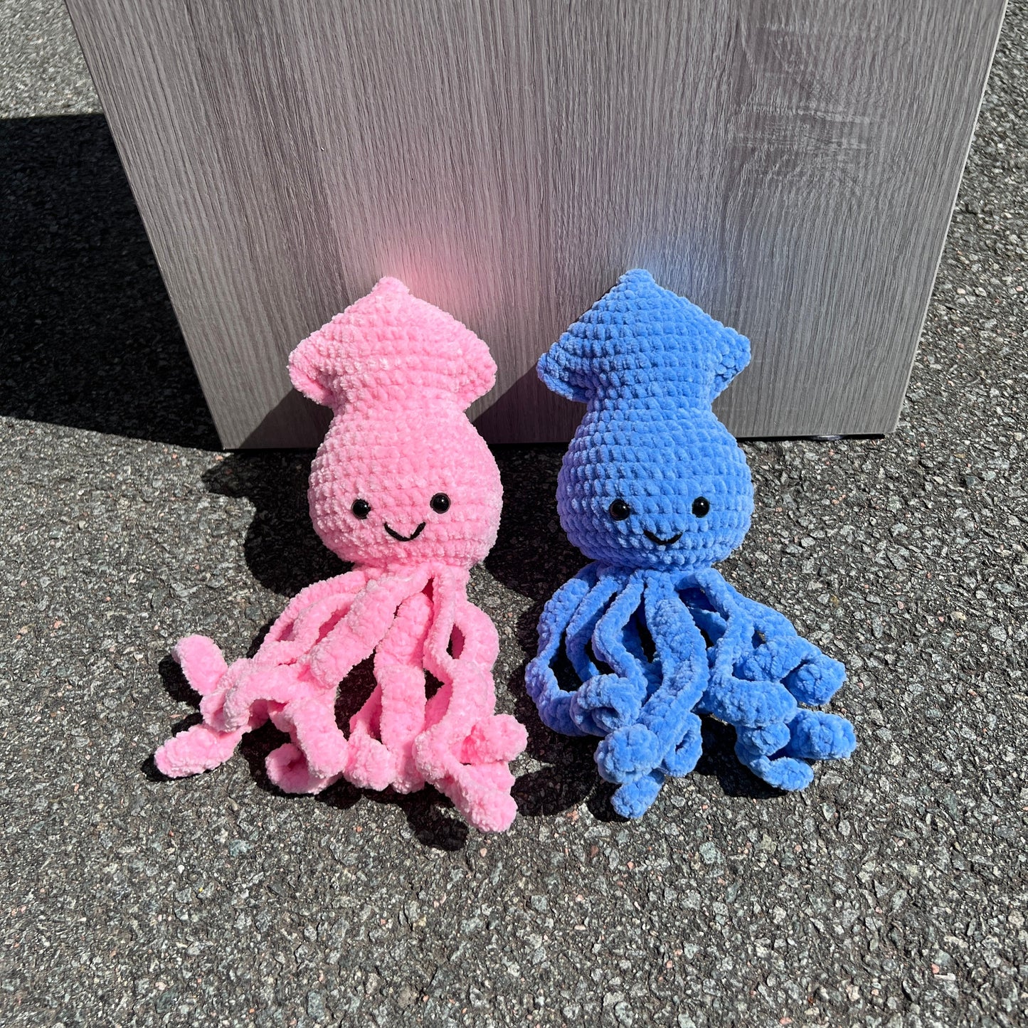 Crochet Squid | Sea animal plush | Amigurumi | Handmade plushie | Soft stuffed toy | Unique gift | Nursery decor | Cute sea animal