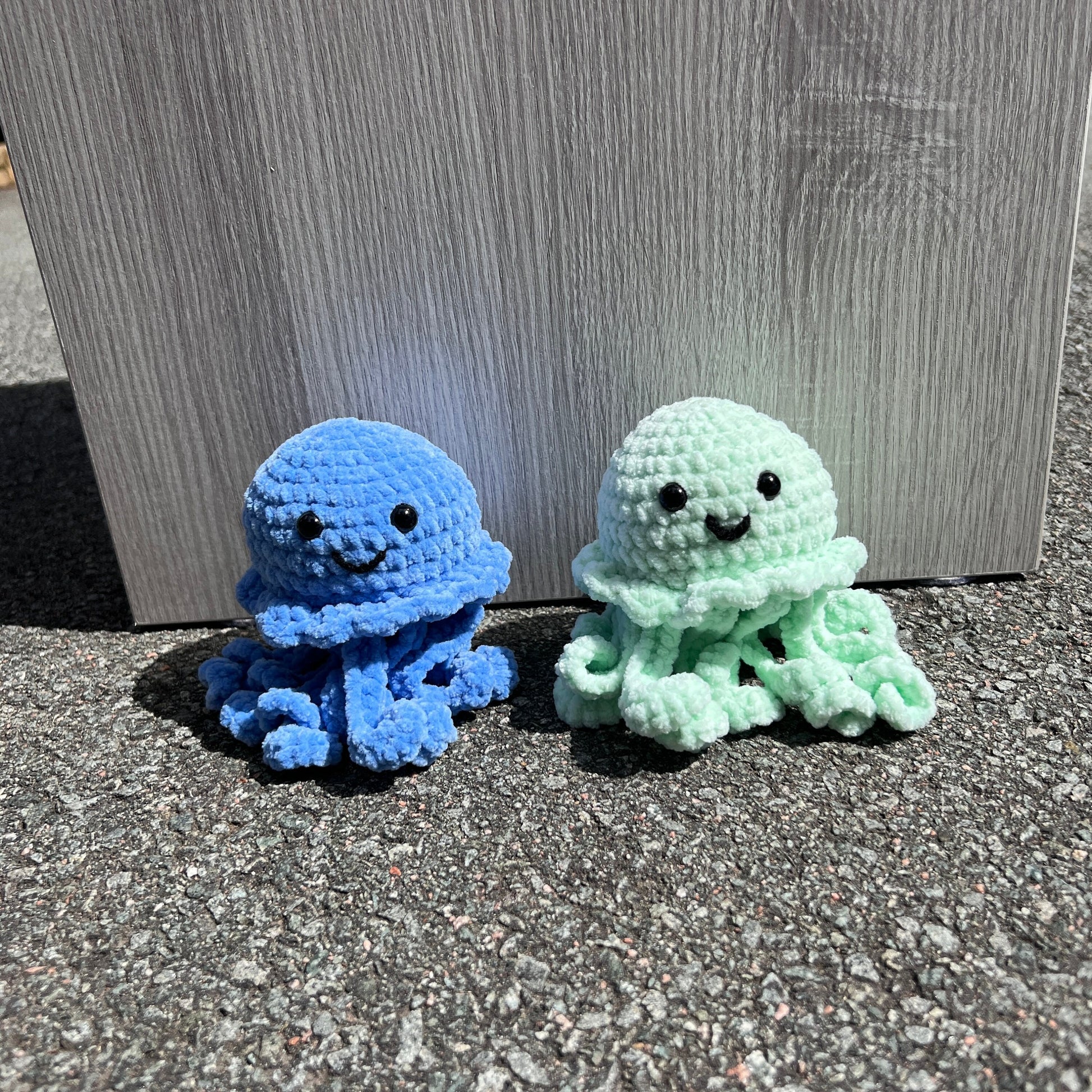 Crochet Jellyfish | Sea animal plush | Handmade jellyfish toy | Ocean plushie | Unique gift | Soft stuffed toy | Nursery decor